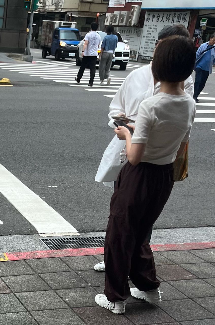 [討論] 前往國中的遊覽車快發車了！還有人沒上車 - 政黑 - PTT.BEST 批踢踢爆文