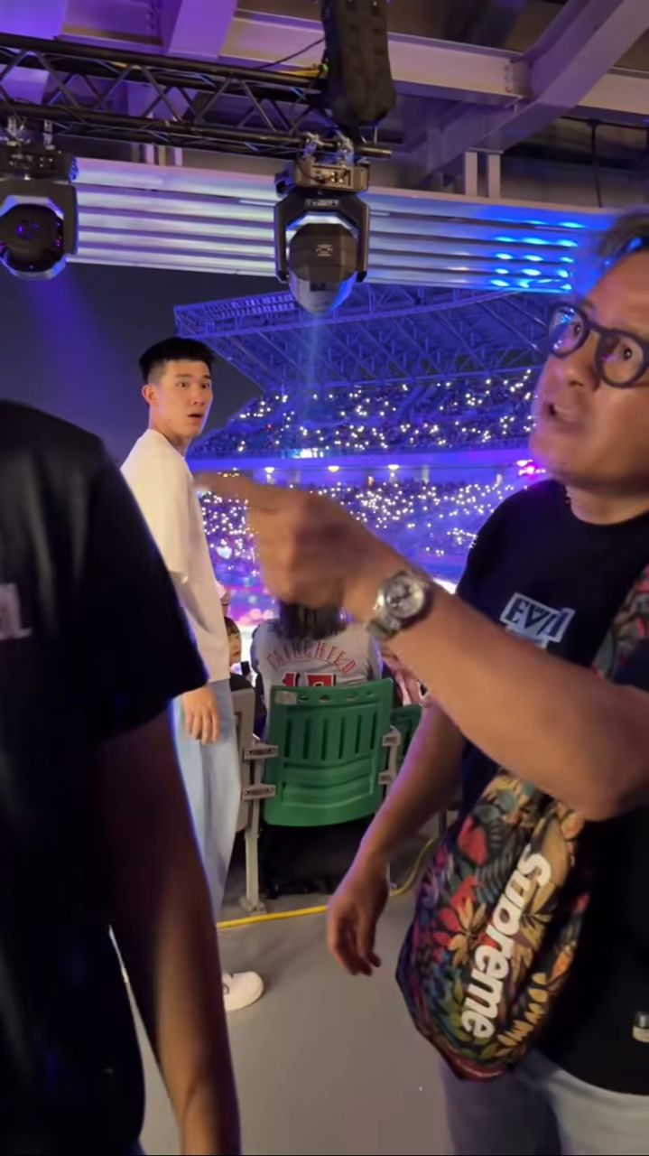 [新聞] WCY-看球變打人！觀眾毆打工讀生濺血 - 棒球 - PTT.BEST 批踢踢爆文