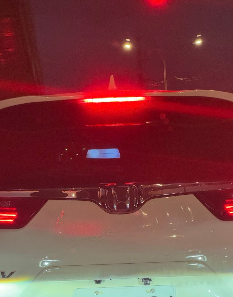 [閒聊] 傳統後視鏡可能是更好的選擇 - 汽車 - PTT.BEST 批踢踢爆文