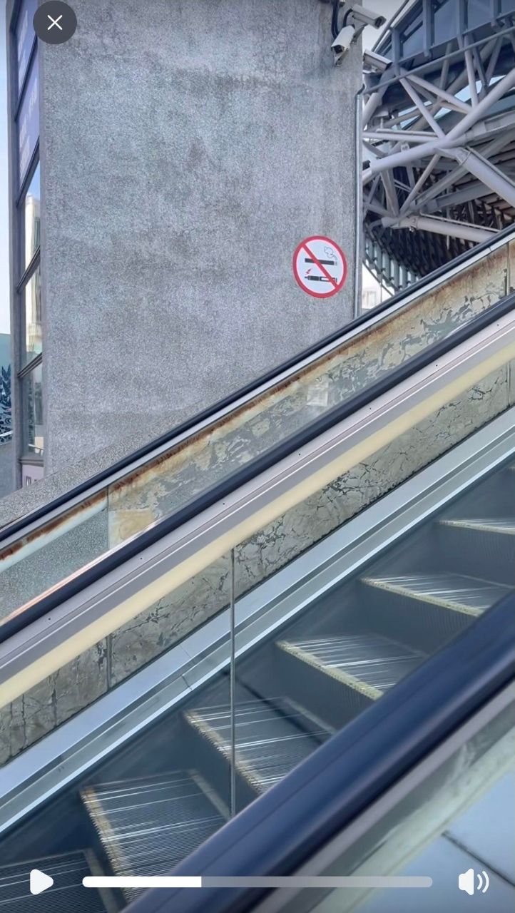 [新聞] 直擊！台中垃圾車「餿水倒水溝」 整條街 - 政黑 - PTT.BEST 批踢踢爆文 2