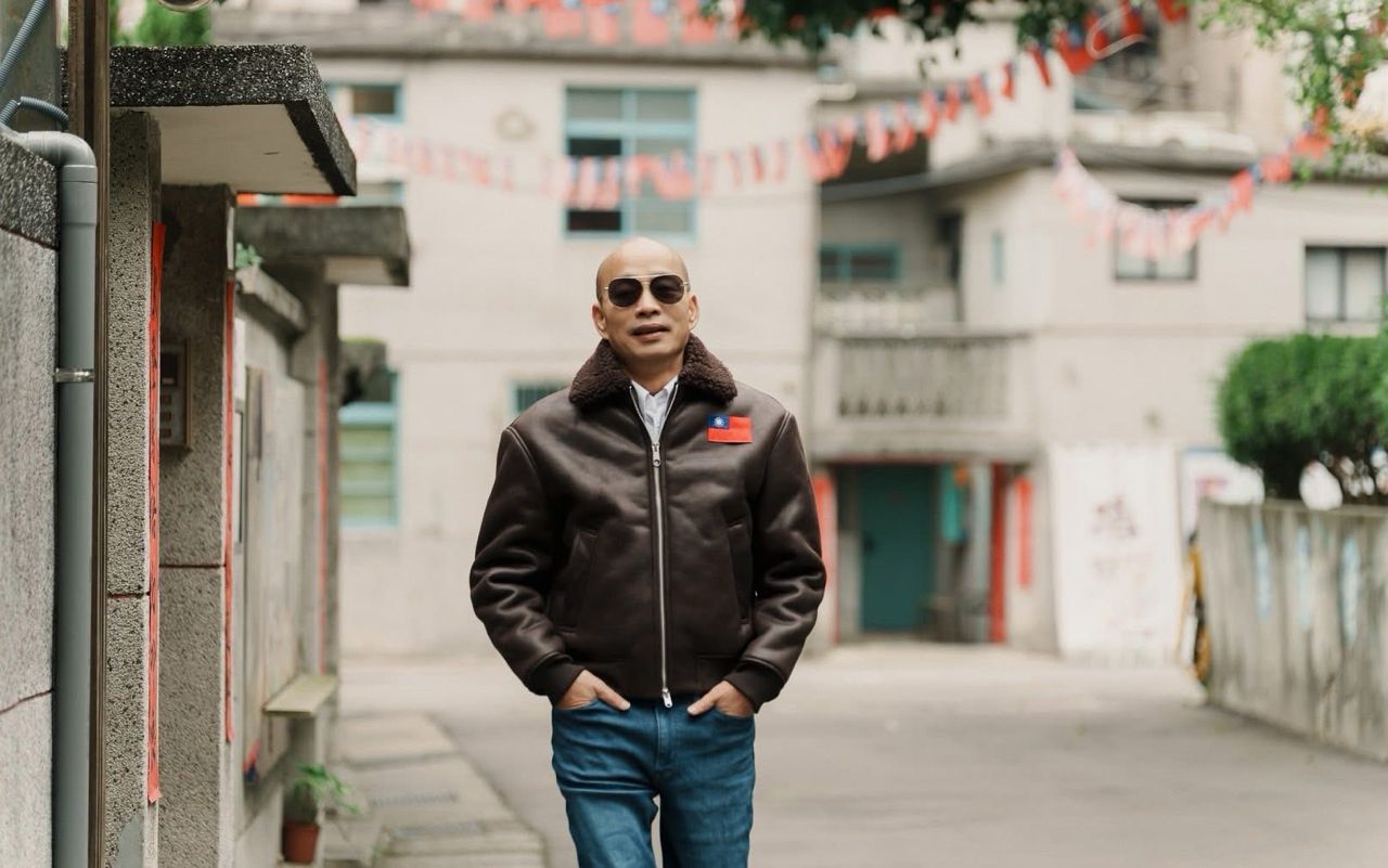 Re: [新聞] 韓國瑜2026公益桌曆來囉　100張親筆簽名