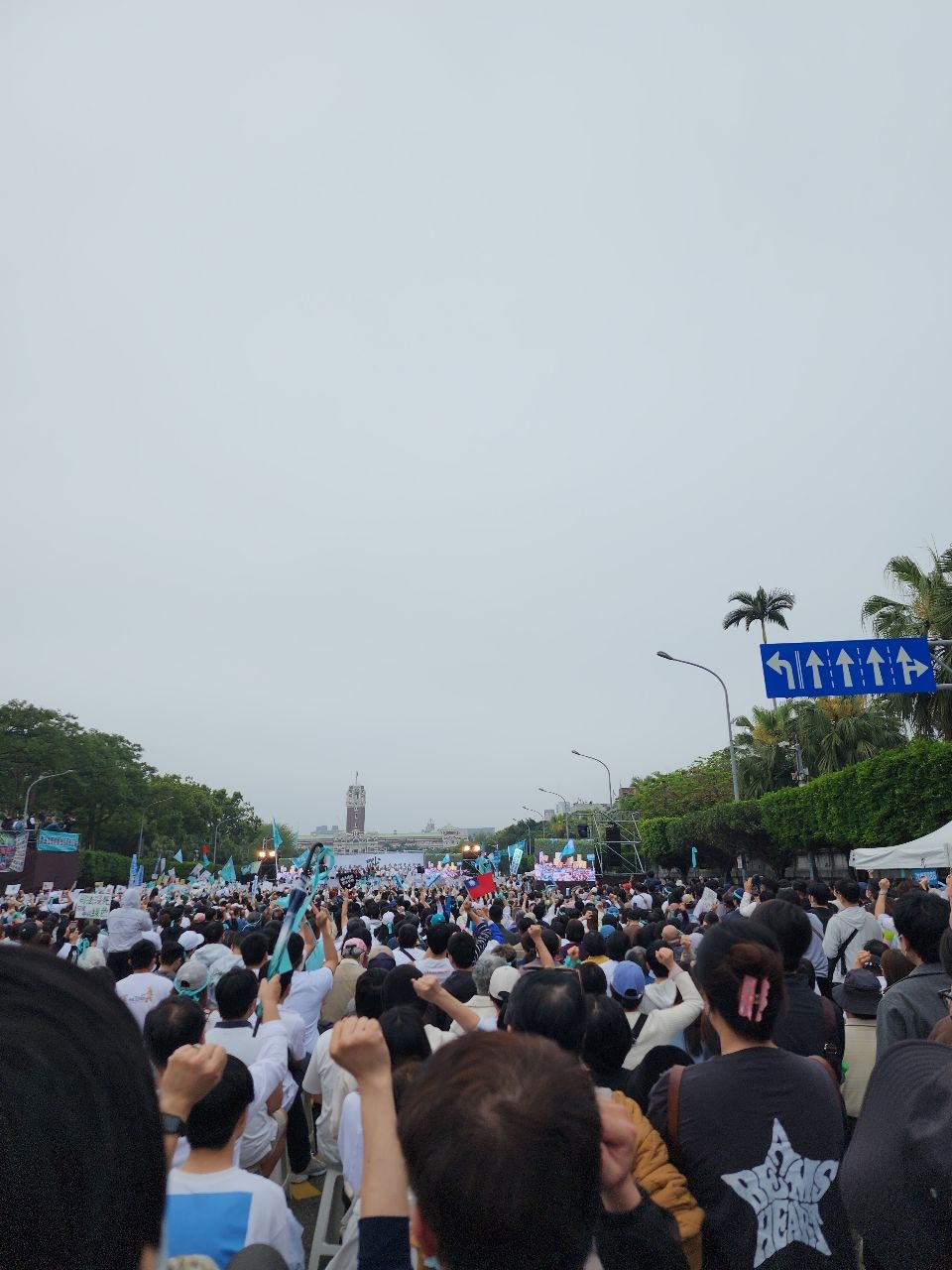 [討論] 要怎麼解釋329慘案的人數？ - 政黑 - PTT.BEST 批踢踢爆文 2