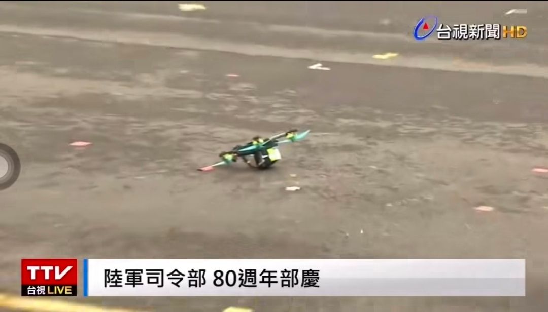 [問卦] 慟！陸軍無人機表演飛到一半直接墜地！ - 八卦 - PTT.BEST 批踢踢爆文