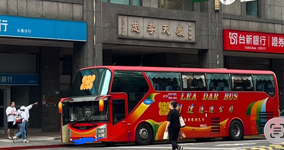 [新聞]快訊／蔡康永真的來了黑西裝白衣微笑現身蔣萬安競總成立大會 - 八卦 - PTT.BEST 批踢踢爆文 2