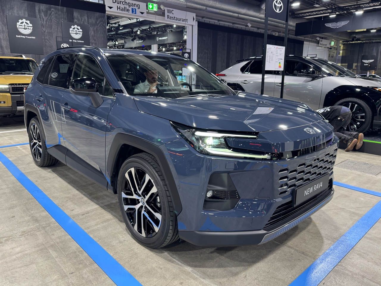 [閒聊] 六代RVA4台規少了什麼？ - 汽車 - PTT.BEST 批踢踢爆文