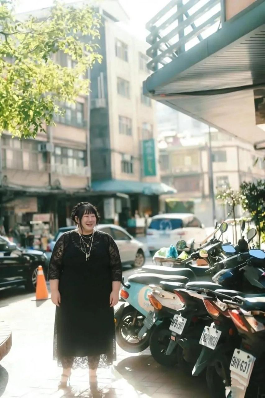 [問卦] 徐閉這2張網路圖，哪一張沒有ps 過？ - 八卦 - PTT.BEST 批踢踢爆文