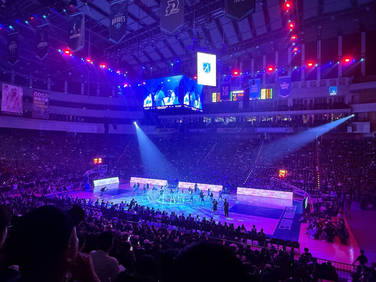 [Live] 17:00 洋基工程 VS 臺北富邦勇士 - 台籃 - PTT.BEST 批踢踢爆文