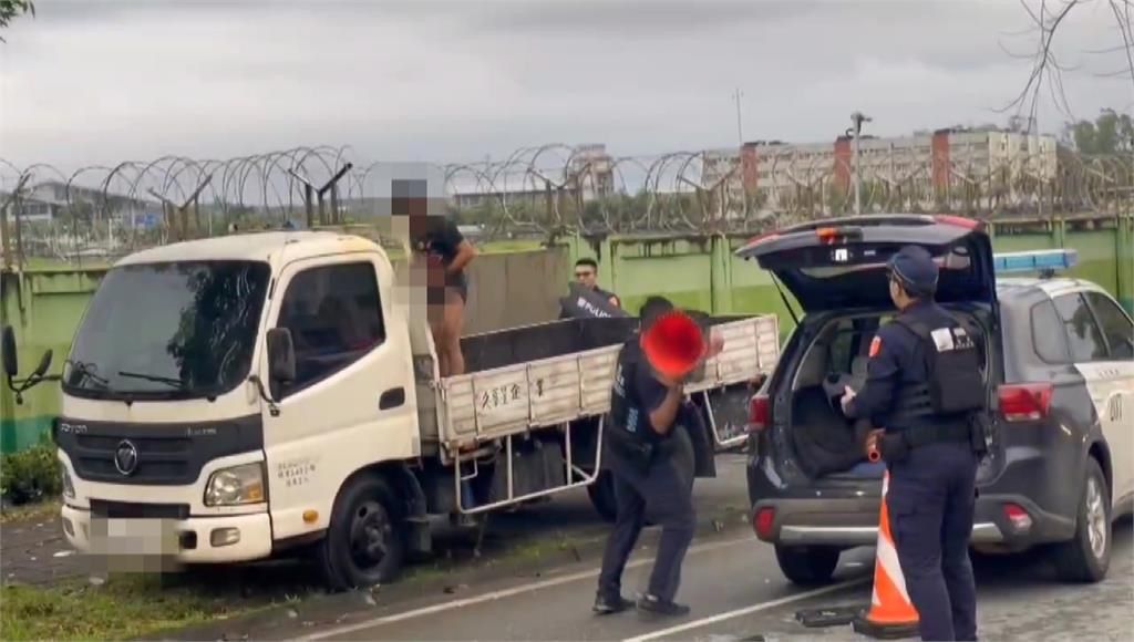 [新聞] 移工持刀搶超商遭追捕闖民宅砍傷一家三口 - 八卦 - PTT.BEST 批踢踢爆文