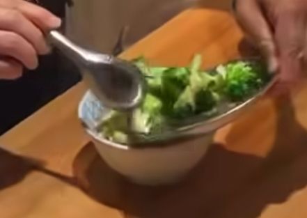 [問卦]大家一起吃飯 會幹光桌上小菜是怎樣的人？ - 八卦 - PTT.BEST 批踢踢爆文 2