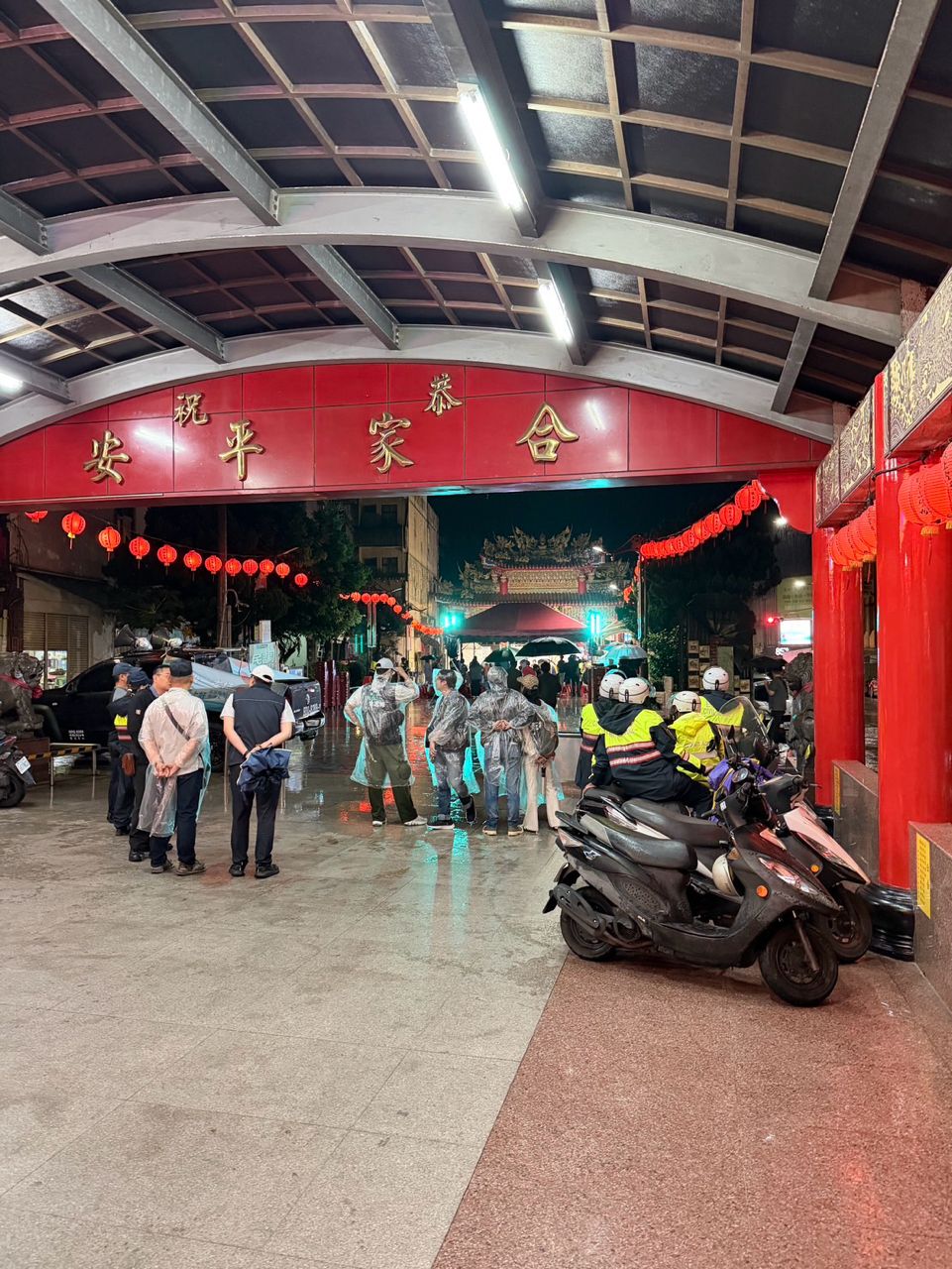 [討論] 昨晚民眾黨宜蘭造勢現場圖 - 政黑 - PTT.BEST 批踢踢爆文