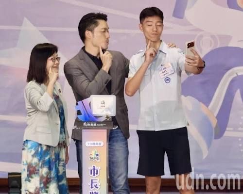 [討論] 蔣萬安：沈委員 你辯論這樣一天一天拖下 - 政黑 - PTT.BEST 批踢踢爆文 3