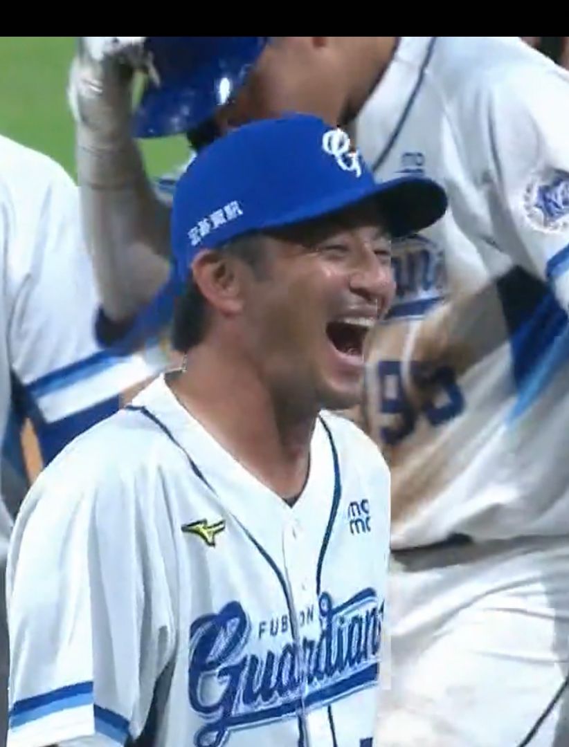 [情報] 喵喵滿壘大中計 - 棒球 - PTT.BEST 批踢踢爆文