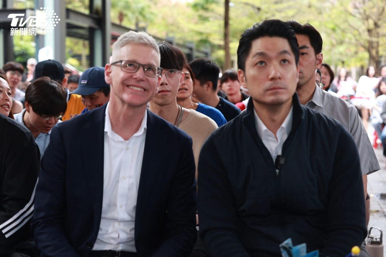 [新聞] WBC／陳傑憲遭觸身球痛下場　信義應援球 - 棒球 - PTT.BEST 批踢踢爆文 2