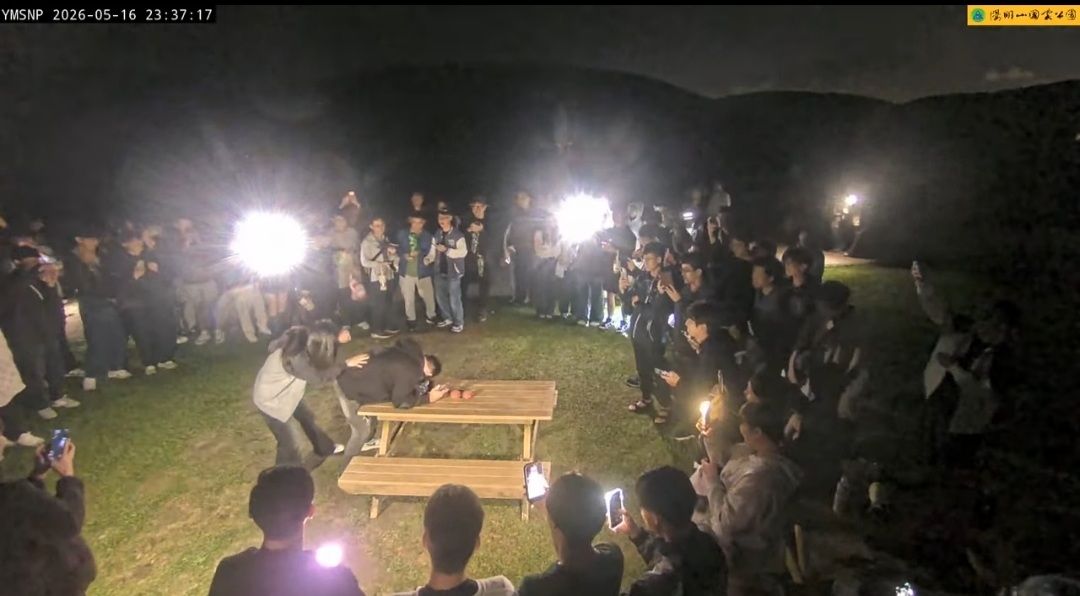[問卦]國際擎天崗野炮生活節 live聊天台 來了～ - 八卦 - PTT.BEST 批踢踢爆文 2