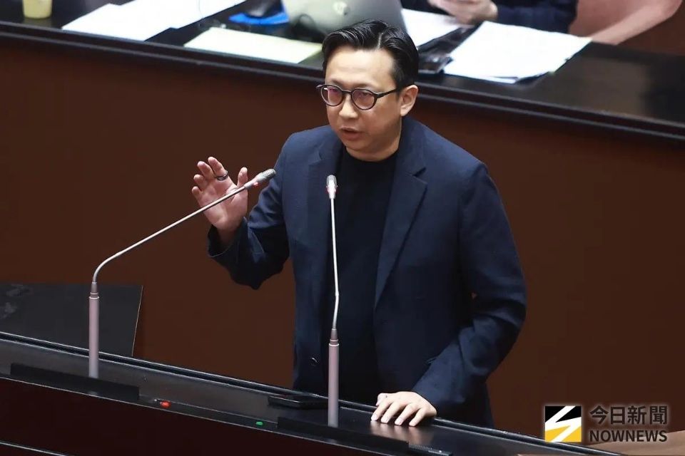 [新聞] 葛如鈞不認抄襲沈伯洋！痛斥綠霸凌：參考 - 政黑 - PTT.BEST 批踢踢爆文