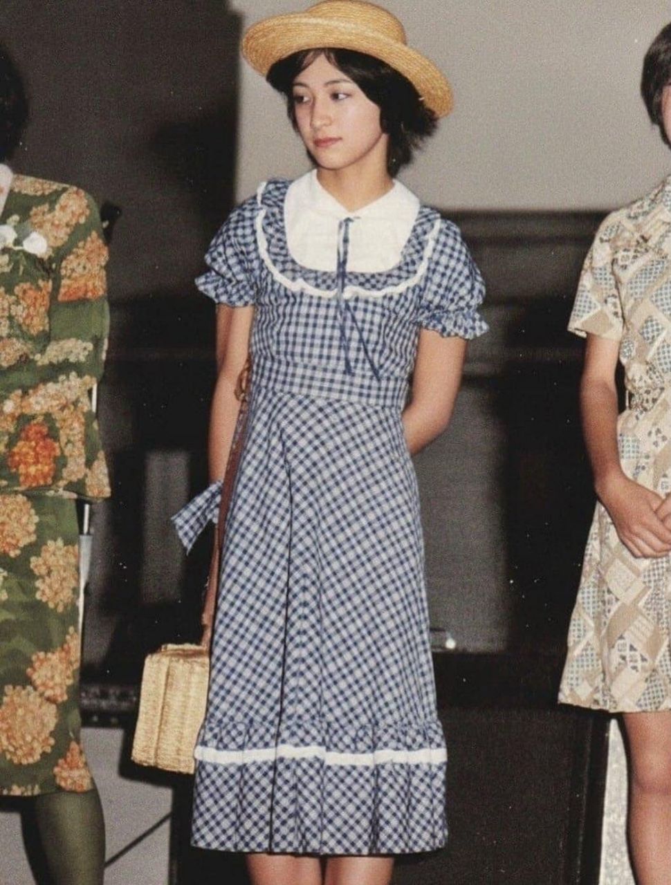 [情報] 荒木飛呂彥 高中女裝照片 - 希洽 - PTT.BEST 批踢踢爆文