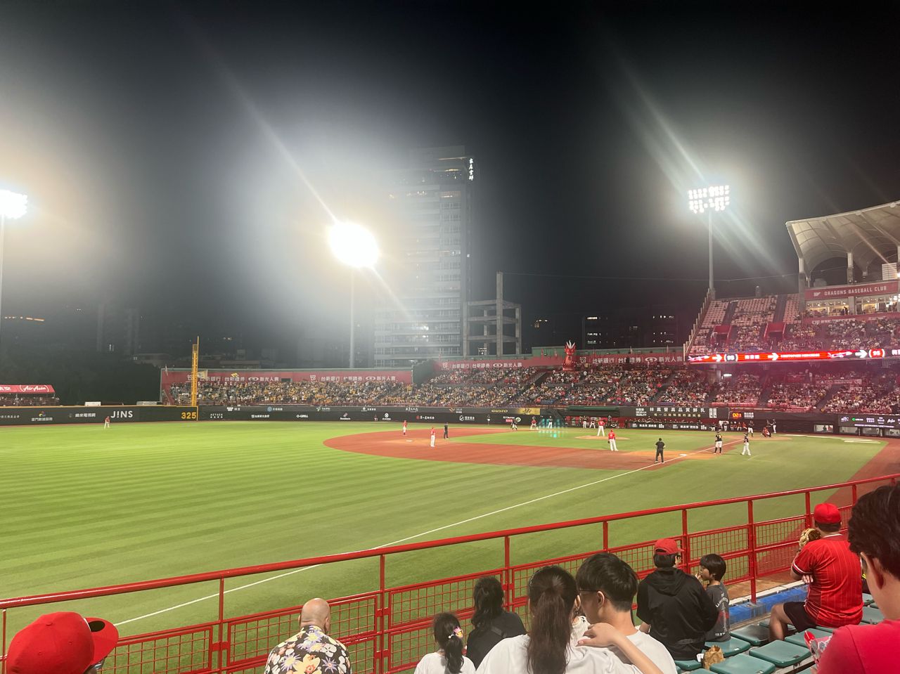 [轉播] 四局上 兄弟1:2味全 - 兄弟 - PTT.BEST 批踢踢爆文