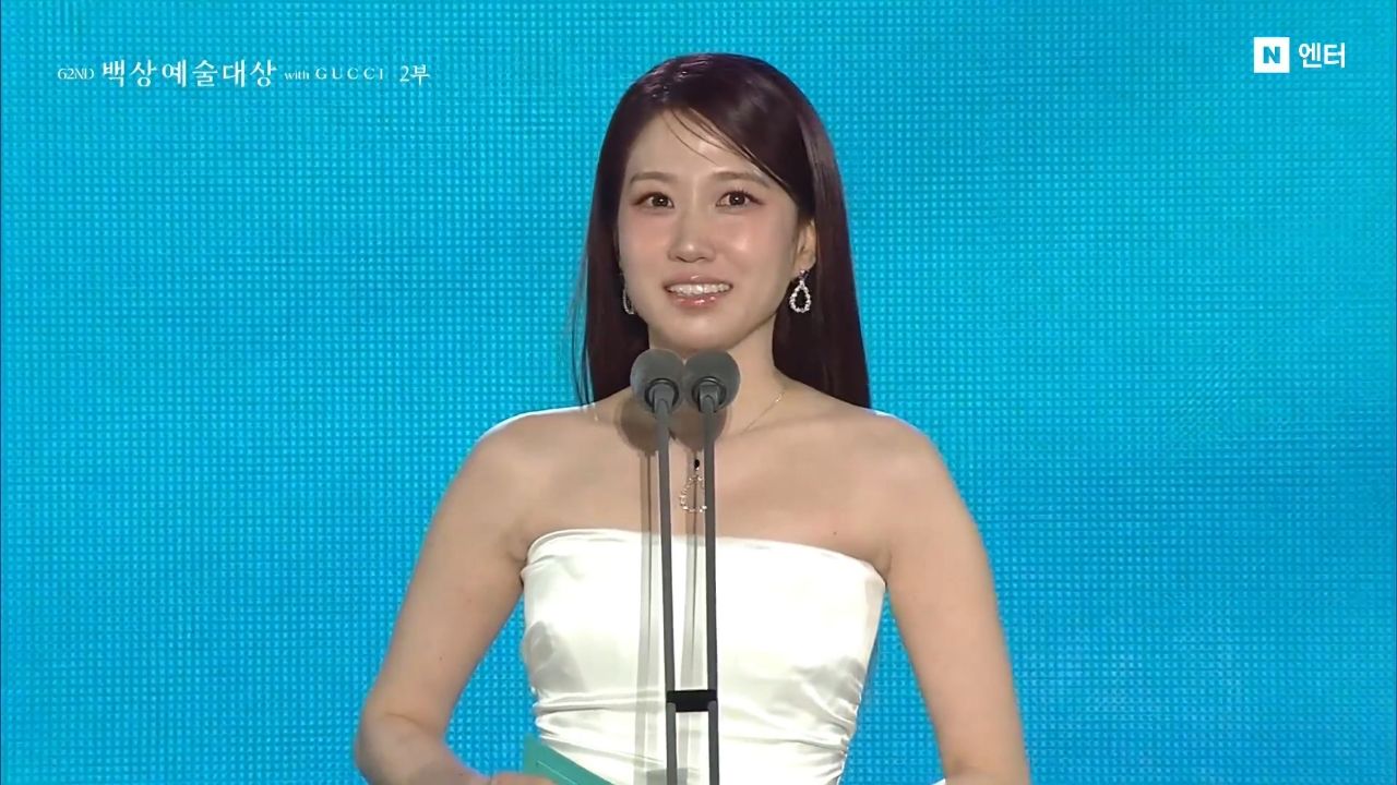 [LIVE] 第62屆百想藝術大賞 紅毯、頒獎典禮 - 韓劇 - PTT.BEST 批踢踢爆文 3