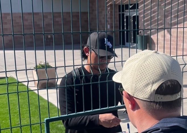 [分享] 傳球偏導致Long受傷 小熊游擊手:非常抱歉 - 棒球 - PTT.BEST 批踢踢爆文 2