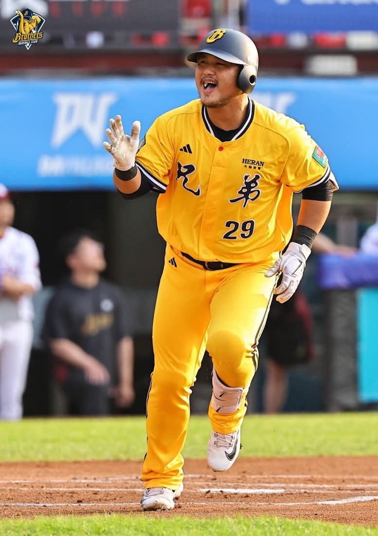 [分享] 陳俊秀、江坤宇、宋晟睿全壘打影片 - 棒球 - PTT.BEST 批踢踢爆文